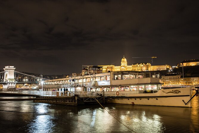 10PM Budapest Danube Cruise with Live Music & Food or Drinks - Dinner & Cruise vs Drinks & Music: your ticket decides the value