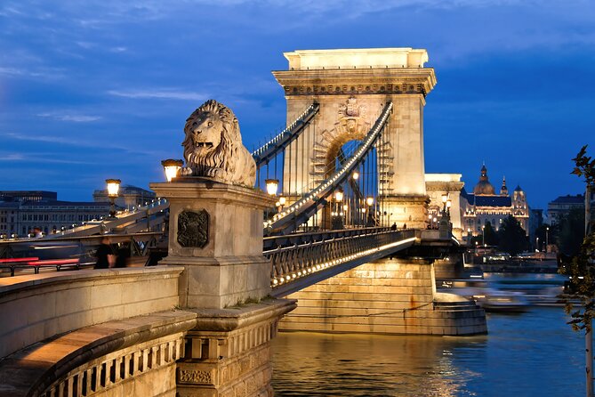 2-Hour Private Night Tour of Budapest - Luxury Car Pickup and Photo-Friendly Timing