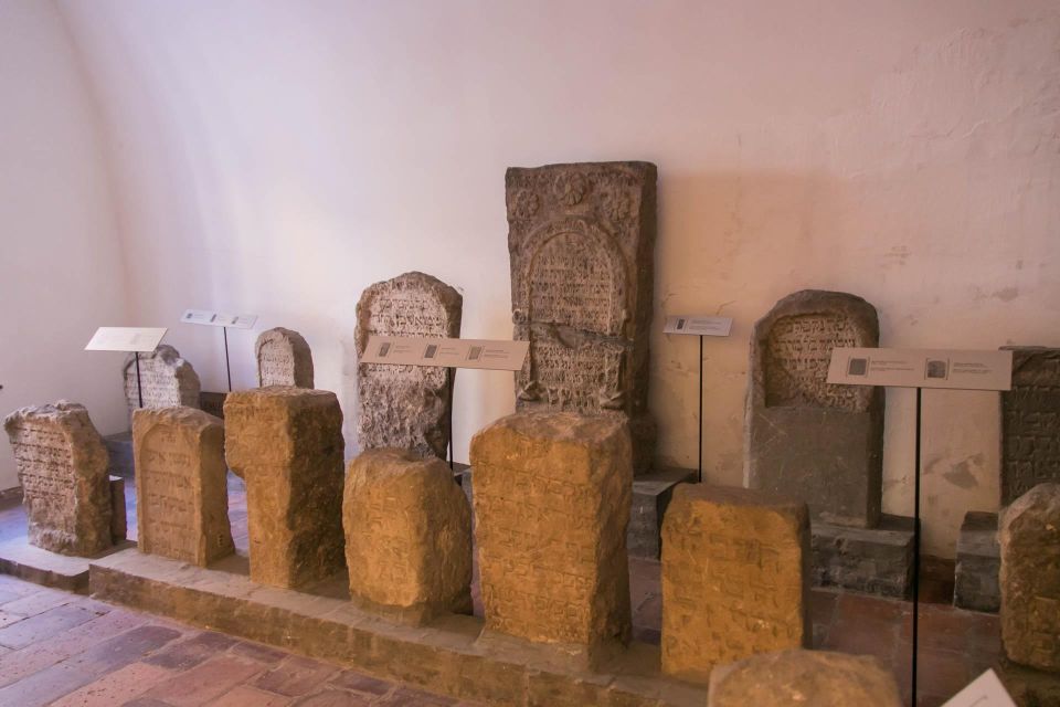 2 Hours Buda Castle Walking Tour - Walk with a Historian - Key things I’d bet on (before you book)