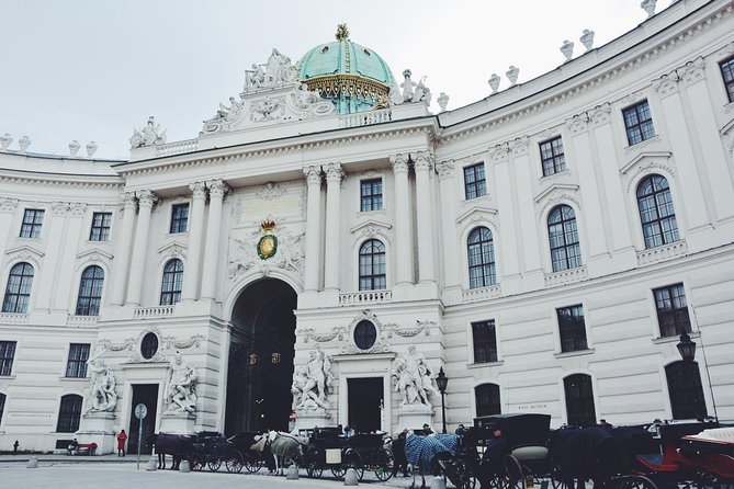 8 days European Highlights PRIVATE TOUR from Budapest including Budapest Vienna Prague and Bratislava - Prague Day 5: Old Town Square, Charles Bridge, and Prague Castle Area