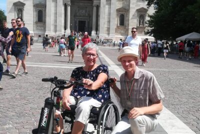Accessible Budapest Tour - Pickups, minibus options, and how to plan your day