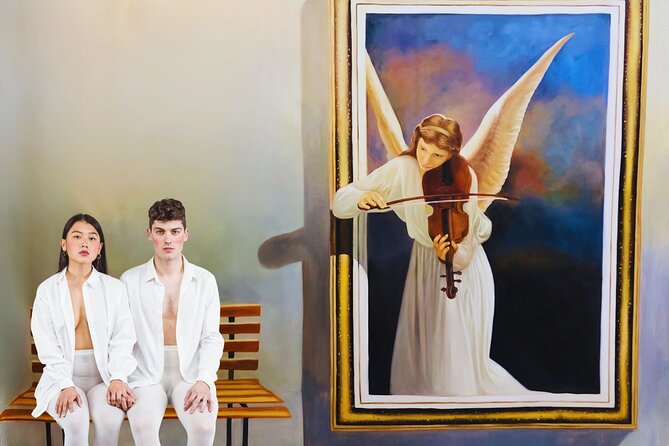 Adult Ticket in 3D Gallery Budapest - The service style: photographer help without making it awkward