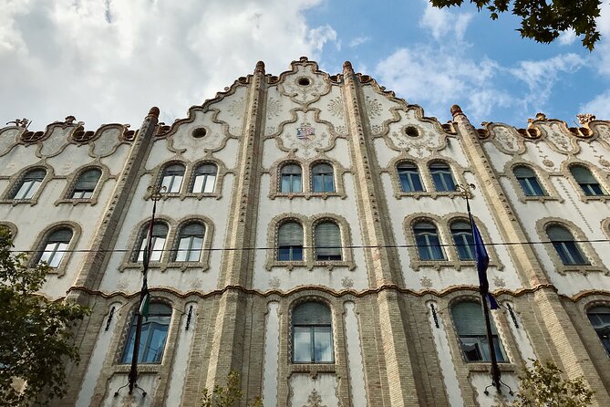 Art Nouveau Treasures of Budapest – Exclusive Private Tour - The private apartment finale: the Miksa Róth stained glass payoff
