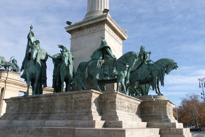 Best Historical Sights of Budapest Tour - Hotel Pickup and a 4-Hour Route That Makes Sense