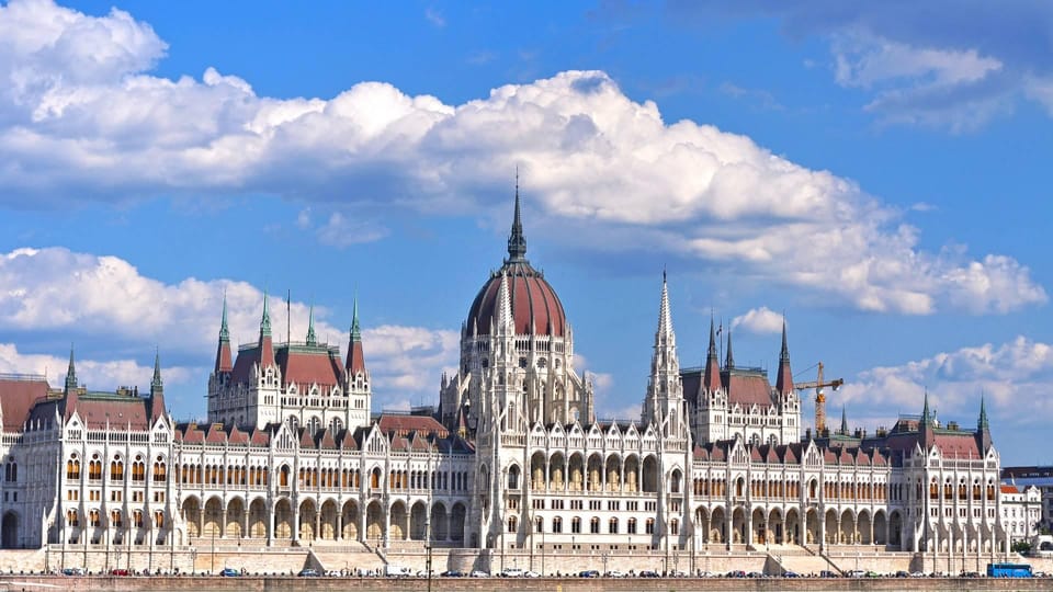 Best of Budapest: Private Walking Tour with a Local - The Stops That Feel Like Real Life: Markets, Cafés, Synagogues