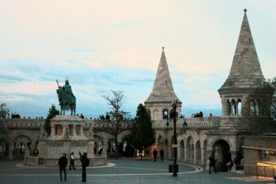 BloodThirsty Hungary: Walking tour & Dark Historical Stories - Where the tour starts: St. Stephen I and the Matthias Church area