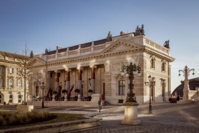 Buda Castle: Hungarian Delicacies & Historical Exhibition - What you actually eat: Hungarian menu options and what to choose