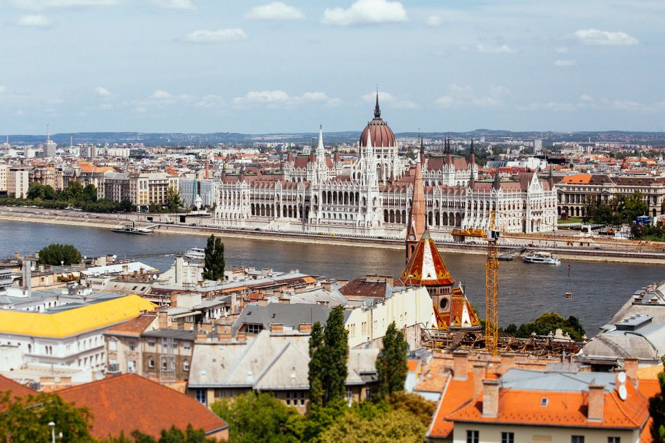 Budapest: 1.5-Hour Private Kick-Start Tour with a Local - Should you book this kick-start tour?