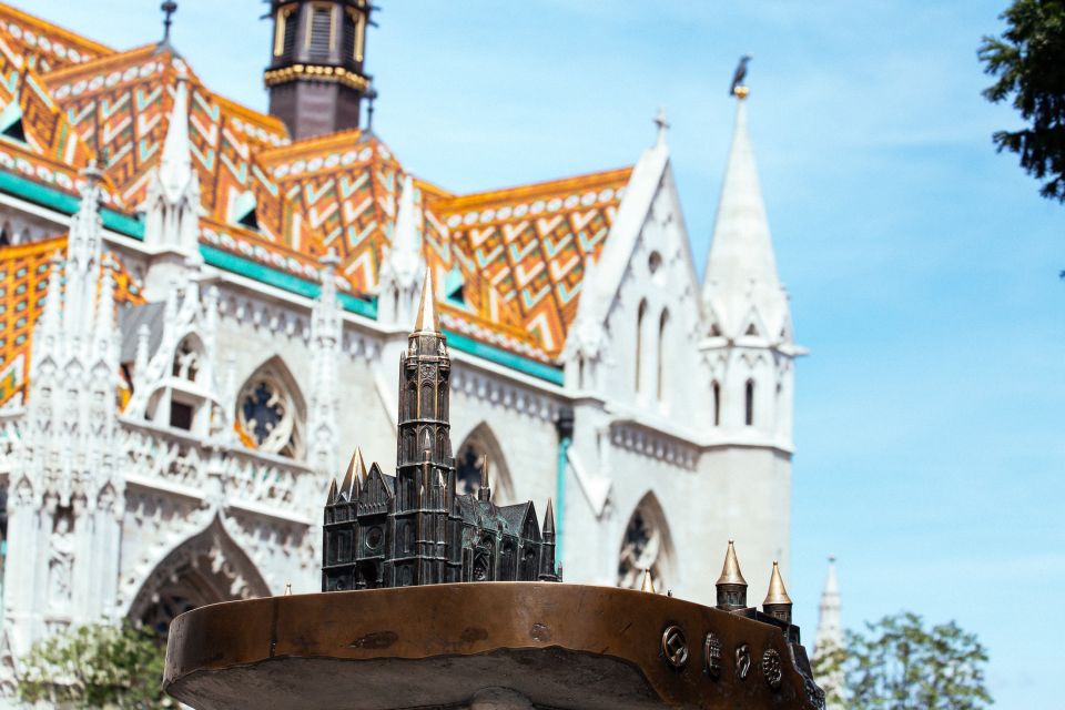 Budapest: 1.5-Hour Private Kick-Start Tour with a Local - Meeting in front of the White Church: easy to find, easy to start