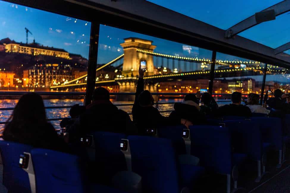 Budapest: 1-Hour Evening Sightseeing Cruise with Drink - The Danube at Night: Why This 60-Minute Cruise Works