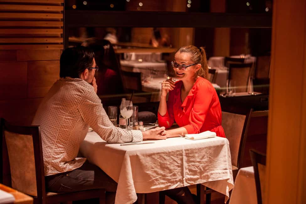 Budapest: 2-Course Dinner for 2 on a Boat Restaurant - What about the food quality and atmosphere?
