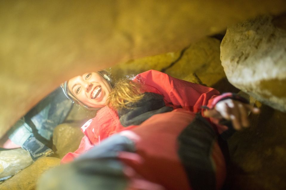 Budapest: Adventure Caving Tour with Guide - A real 10°C cave session: what your first 30 minutes usually feel like