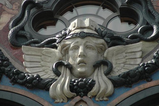 Budapest Art Nouveau Walking Tour - How the pacing works: walking, short stops, and the public transport bit