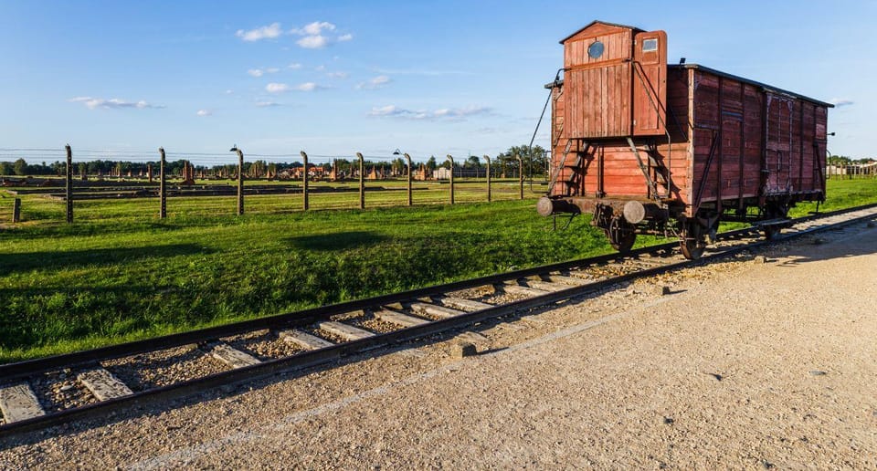 Budapest: Auschwitz Birkenau Private Day Tour - Skip-the-Line Entry and the English Guide Plan That Keeps Things Moving
