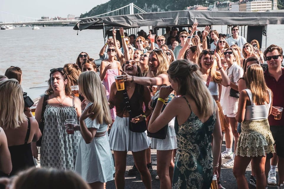 Budapest: Boat Party with option of Unlimited Drinks - Who this tour fits best (and who should skip it)