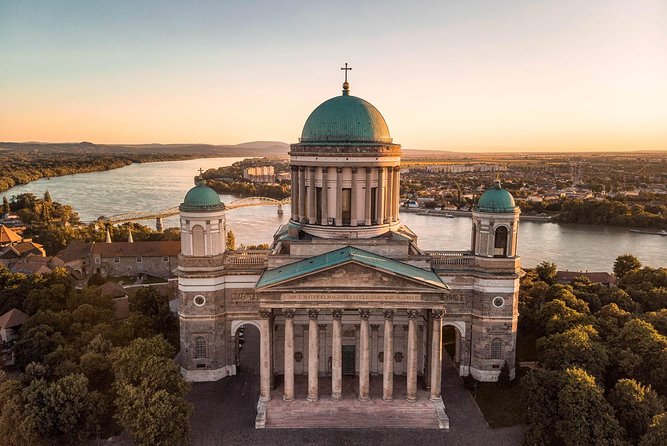 Budapest-Bratislava One-Way Sightseeing Transfer - Private car comfort: what A/C and pickup mean for your day