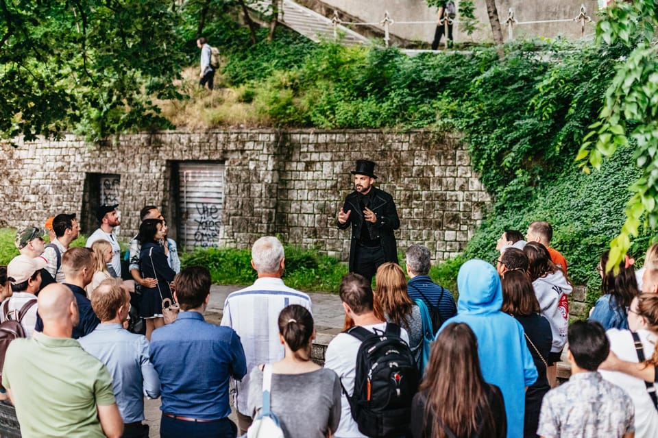 Budapest: Buda Castle District Vampires and Myths Night Tour - Fountain of King Matthias: Where Folklore Meets Power