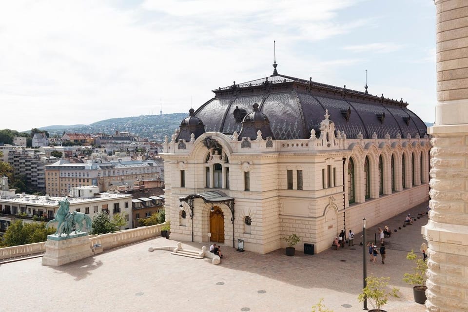 Budapest: Buda Castle Walking Tour & Folk Music Performance - Key points that make this tour worth your time