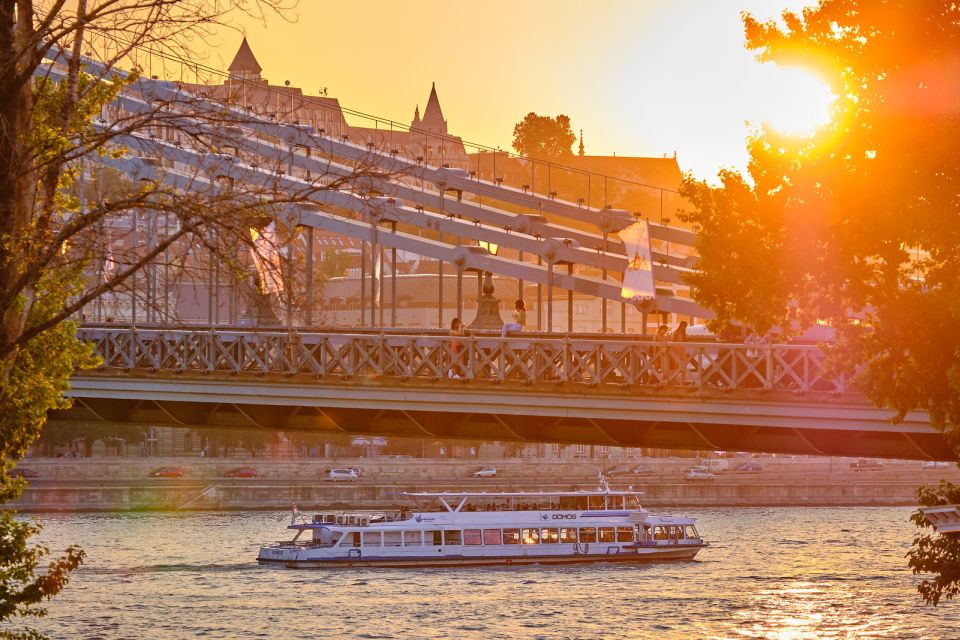 Budapest By Night Sightseeing Cruise - Comfort, Deck Layout, and Photo Tips That Actually Matter