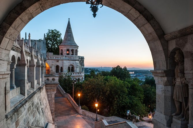 Budapest Castle Walk - Where You Start: Zero Kilometre Stone to the Castle Hill Loop