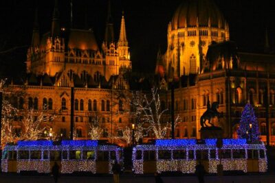 Budapest Christmas Walking Tour & Entry to St Stephen's Basilica - From the State Opera House foyer: a grand start without the fuss