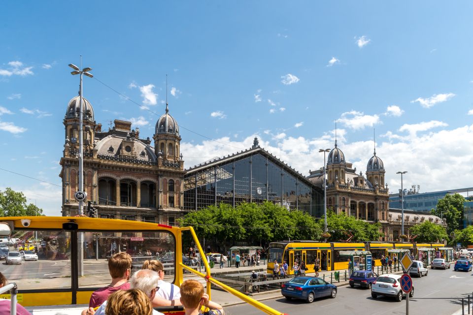 Budapest: City Sightseeing Hop-On Hop-Off Bus Tour & Extras - Dohány Street: the Jewish Synagogue and why this stop is more than a photo stop