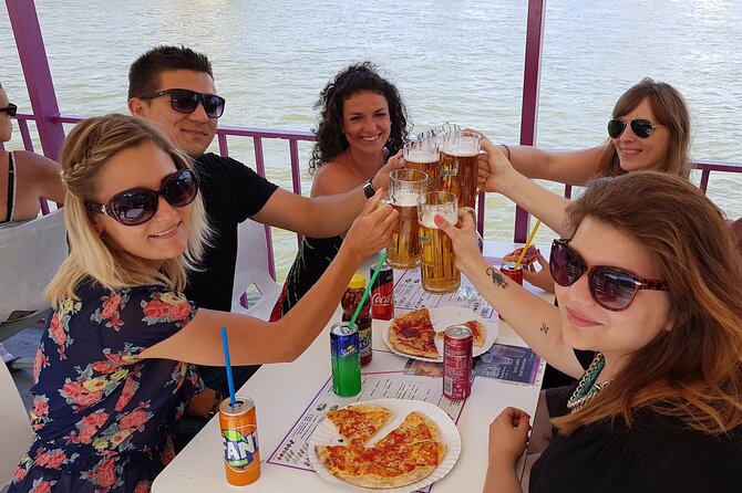 Budapest Danube Pizza Cruise with Welcome Drink - Boarding experience: pizza, drinks, and the “group shuffle” factor