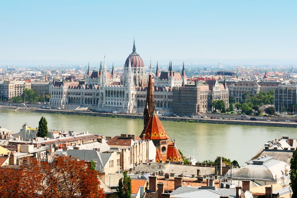 Budapest: Daytime Sightseeing Boat Cruise - What the cruise actually covers: bridges, Parliament, and Buda Castle