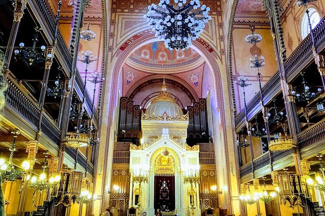Budapest Dohany, Heroes', Rumbach synagogues & Jewish Ghetto Tour - Raoul Wallenberg Holocaust Memorial Park and the Emmanuel Tree of Life