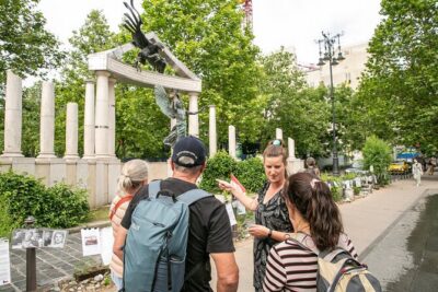 Budapest Essentials Private Tour Highlights and Hidden Gems - Szechenyi Lanchid: the bridge story in 15 minutes