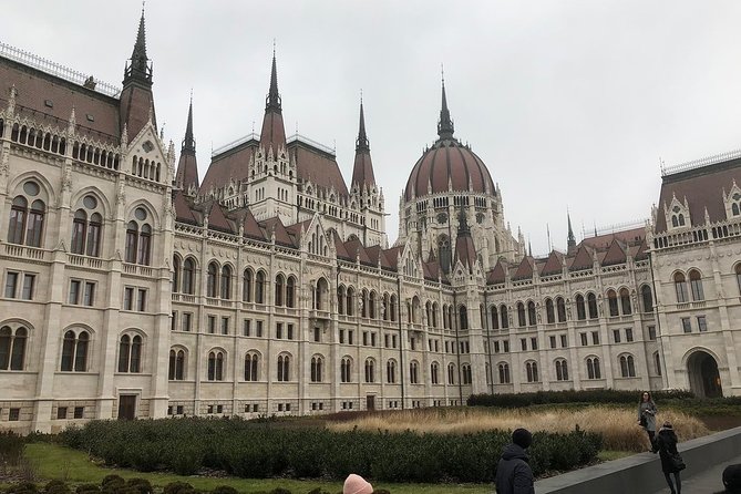 Budapest Essentials Private Tour Highlights and Hidden Gems - St. Stephen’s Basilica: skip the line and take in the Pest-side view