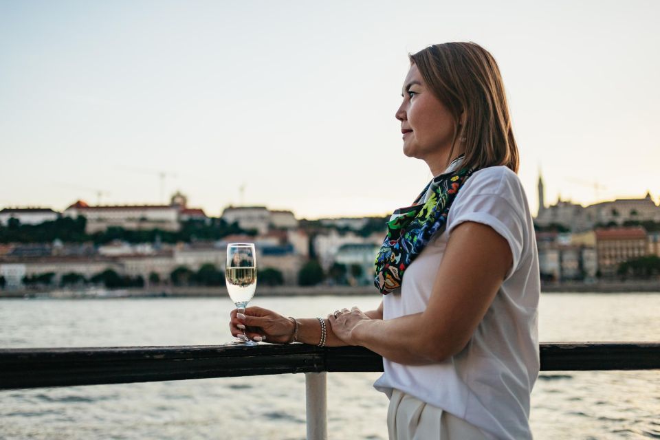Budapest: Evening Cruise including Drinks and Live Music - Why This Night Cruise Works in Budapest