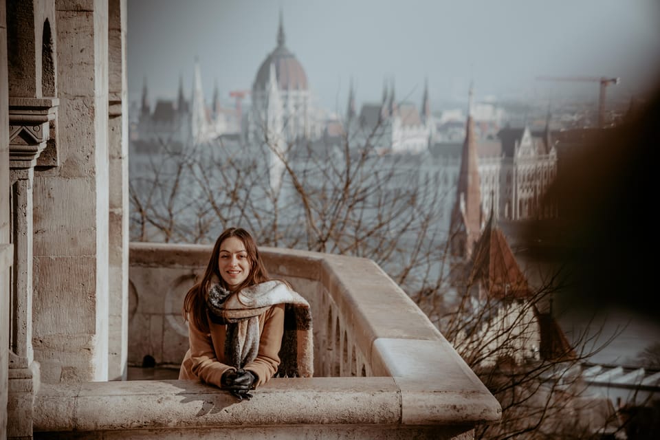 Budapest: Fast Private Photoshoot at Fisherman's Bastion - Price and value: $88 for up to four people