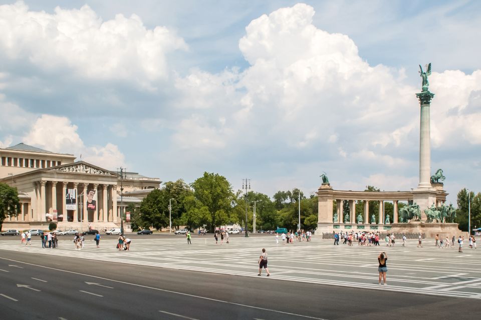 Budapest: Floating Bus Tour by Land and Water - Quick hits: what makes it special