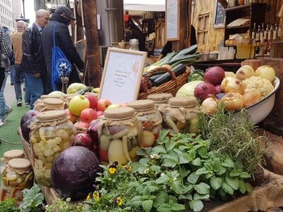 Budapest Foodie Tour - What you’ll eat and drink: snacks, Hungarian classics, and a plan