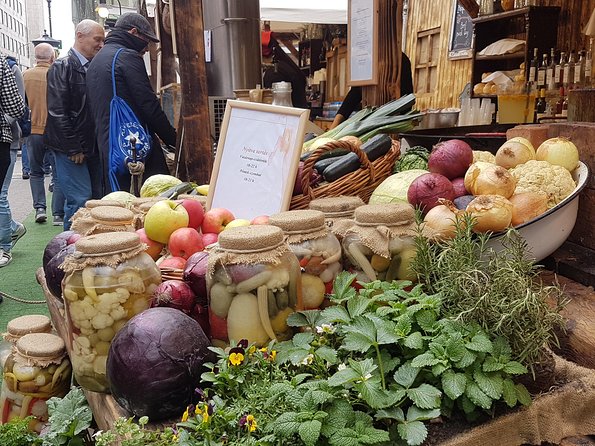Budapest Foodie Tour - What you’ll eat and drink: snacks, Hungarian classics, and a plan