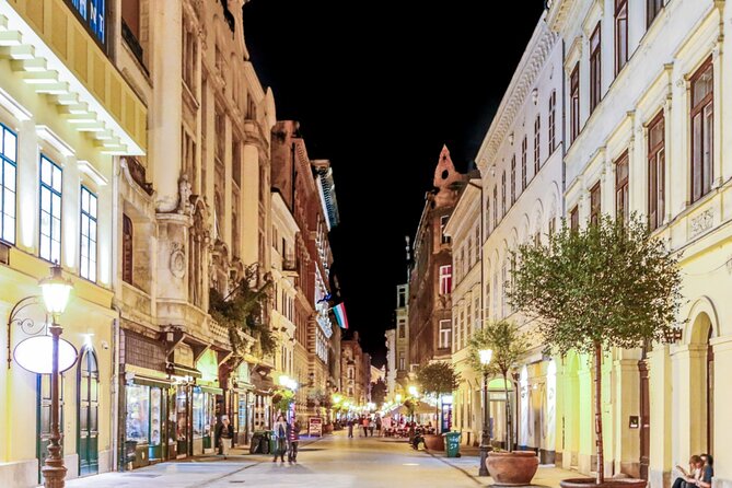 Budapest Ghost Quest: Self-Guided Haunted City Adventure - Meeting at Hősök tere and Ending at Nyugati pályaudvar