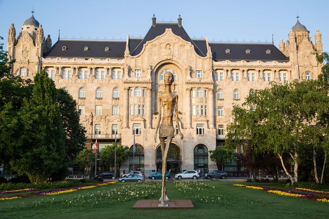 Budapest Grand Walk - The coffee stop and Budapest’s oldest metro ride (M1)