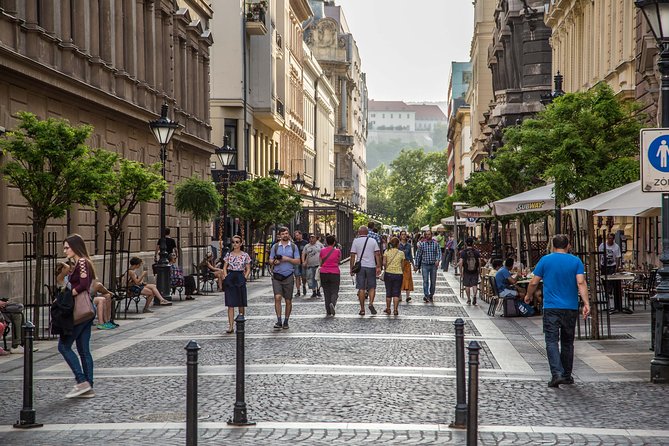 Budapest Grand Walk - Buda Castle area: courtyards, monuments, and those river stories