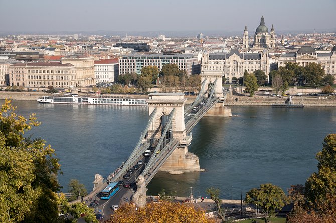 Budapest Guided City Tour and Danube Cruise Audio Guide - The Danube cruise: 1 hour of views, audio in 30 languages, and onboard WiFi