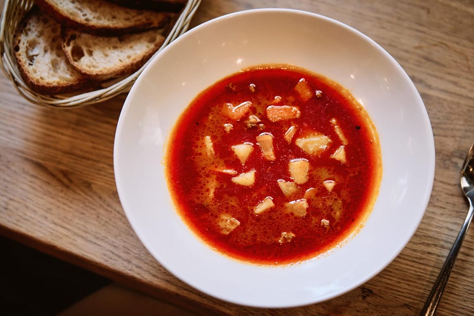 Budapest Guided Food Tour with Drinks Included - Pacing over 2.5 hours: how not to overthink the walking