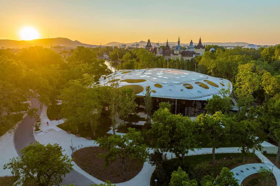 Budapest: Guided Tour of the House of Music, Hungary - The floating roof and the leaf-metal canopy outside