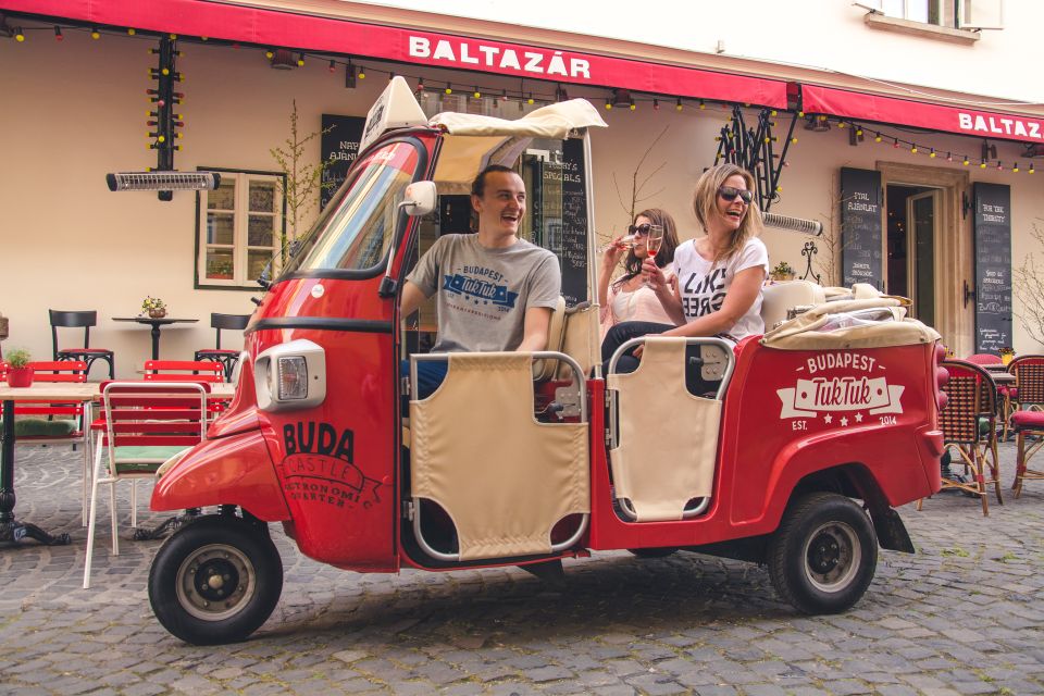 Budapest: Half-Day Exclusive Highlights Private Tour - Comfort and weather reality in Budapest