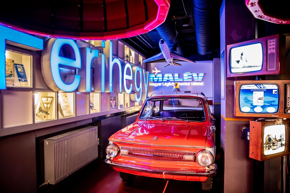 Budapest: Hammer & Sickle Communism Walking Tour - The Trabant-themed moment and a coffee break that actually helps