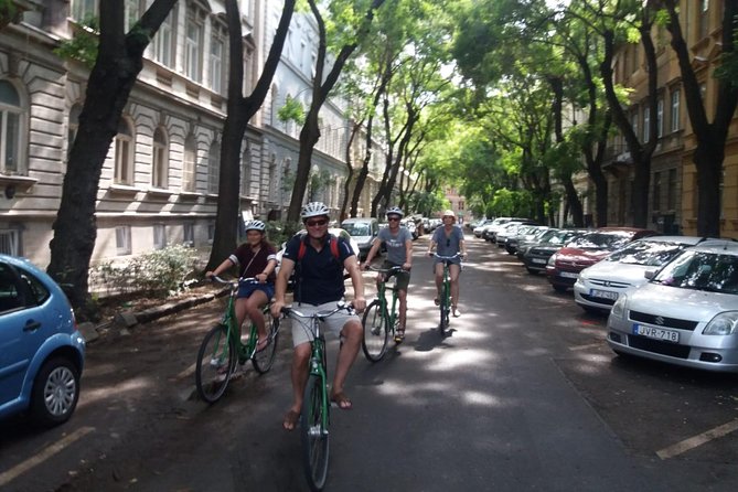 Budapest Highlights Bike Tour - The comfort factor: flat routes and a pace that feels human