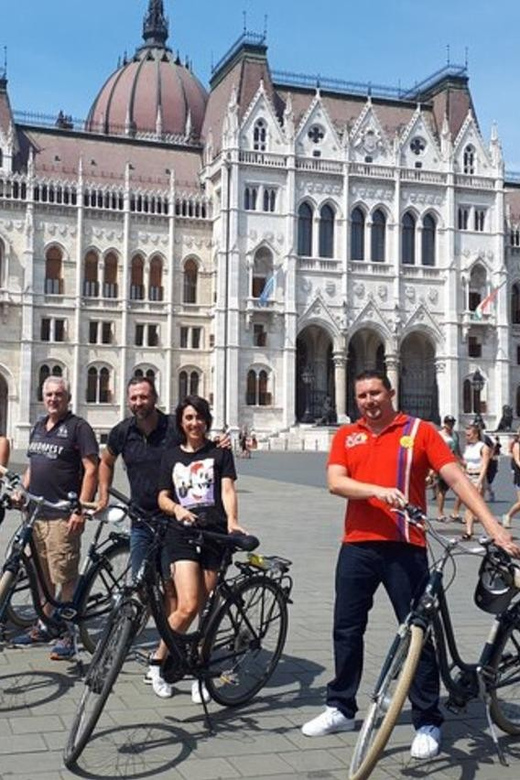 Budapest : Highlights & Hidden Gems Walking Tour - Getting started at Immaculata kegyoszlop: fast orientation, less guessing
