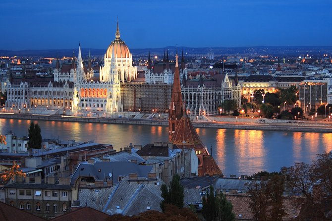 Budapest Highlights Self guided scavenger hunt and Walking Tour - Route overview: Parliament, squares, and the river-crossing clues