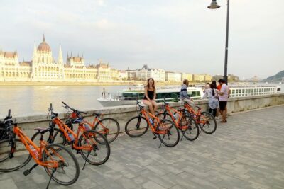 Budapest Historic Downtown Bicycle Tour in small groups - Where the tour shines: guide-led history and safe pacing