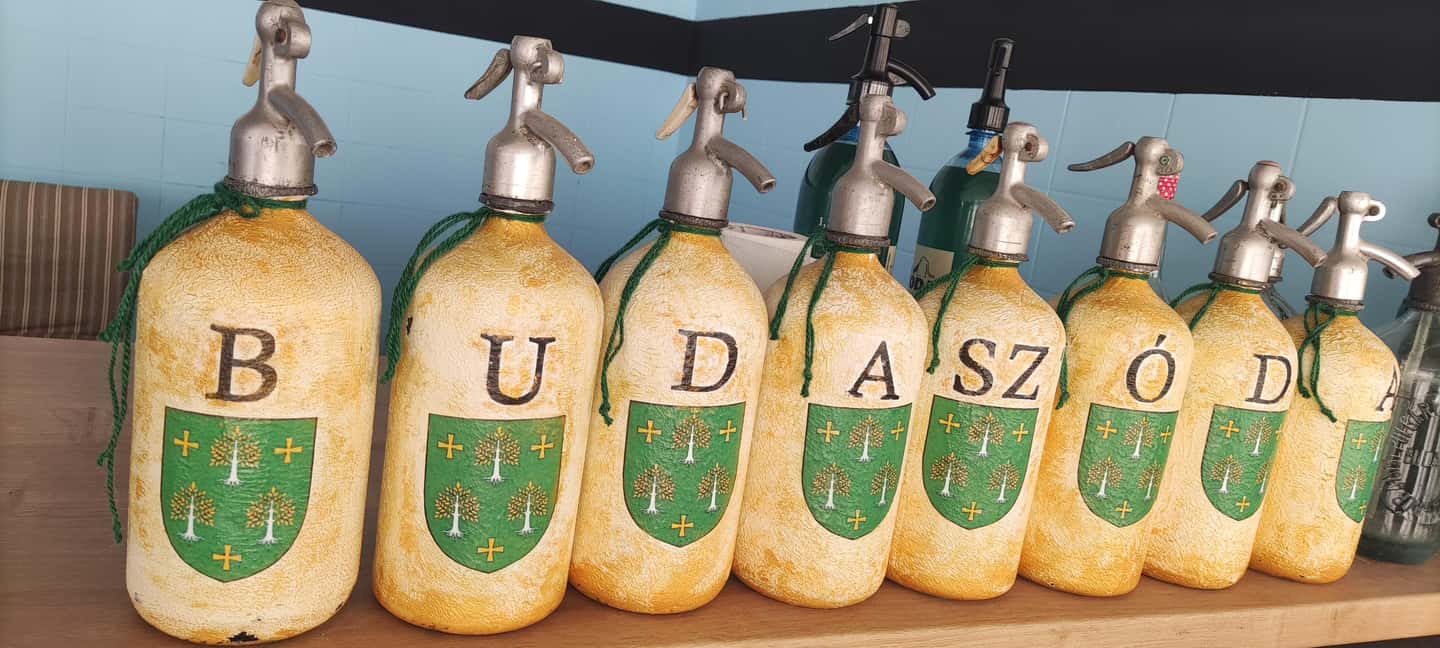 Budapest: Hungarian Cuisine in the Market Hall (german) - The Grand Finale: Unicum and a Homemade Syrup