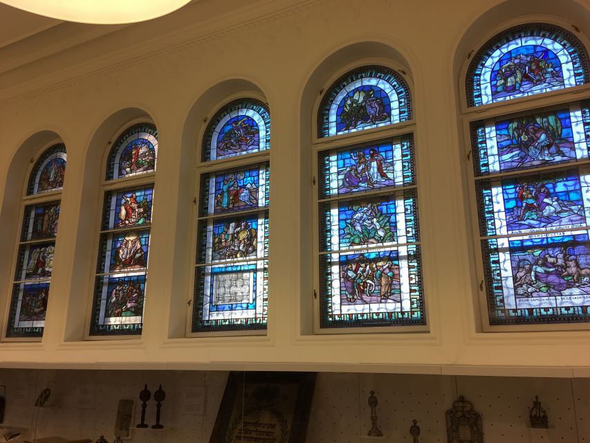 Budapest: Jewish Heritage Guided Tour with Synagogue Ticket - Tips to make the tour easier (and better)